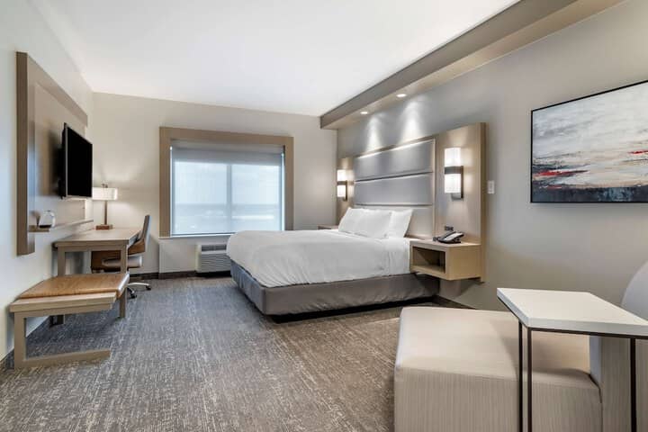 Room 12 of 44