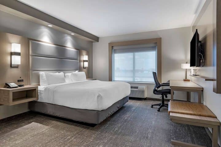 Room 8 of 44