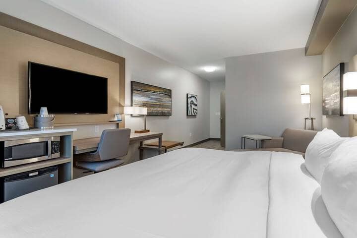 Room 11 of 44
