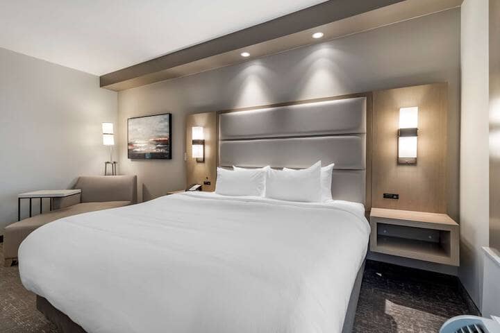 Room 10 of 44
