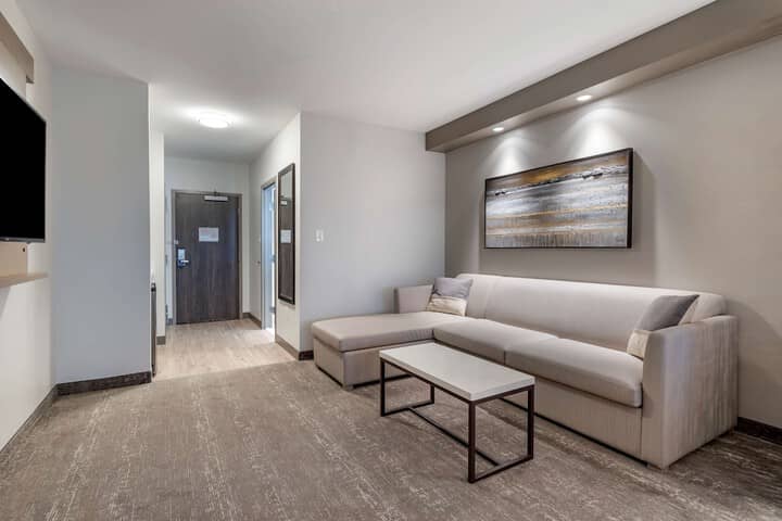 Room 7 of 44