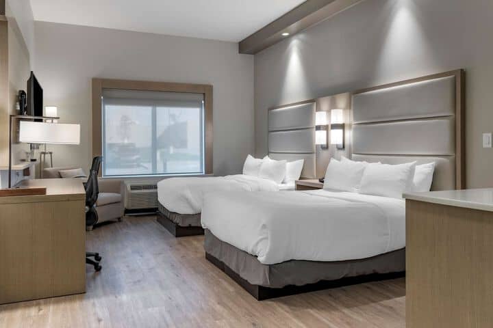 Room 5 of 44